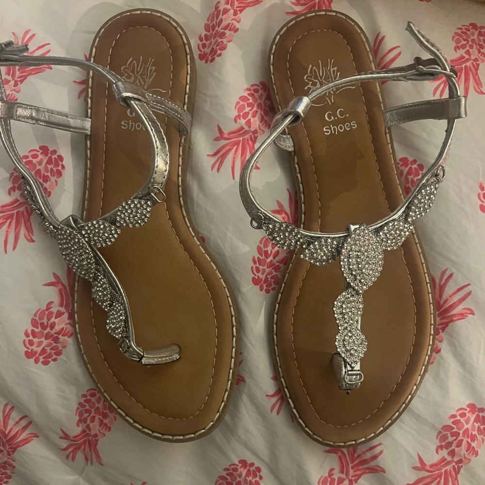 Like new womens size 8.5 crystal sandals!
